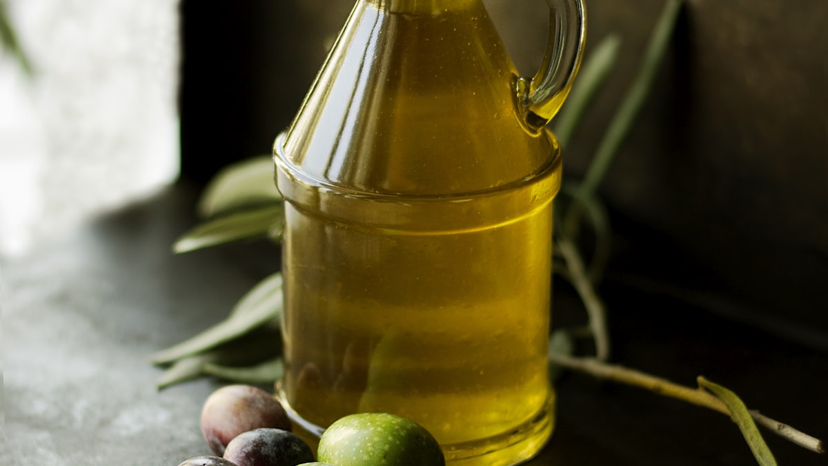 Seed oils and your skin: what the evidence actually says